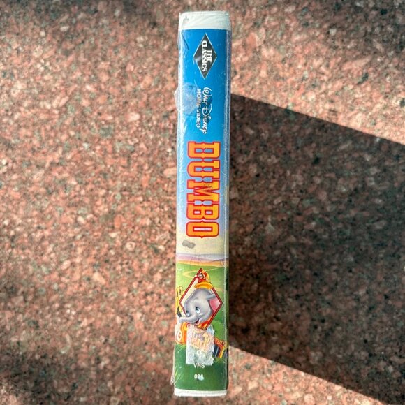 Dumbo (VHS Tape, 1999, Walt Disney Home Entertainment) RARE Tape Great Condition - Picture 3 of 11